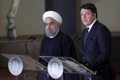 Musei Capitolini, coperti i nudi: così Renzi si inchina a Rohani 