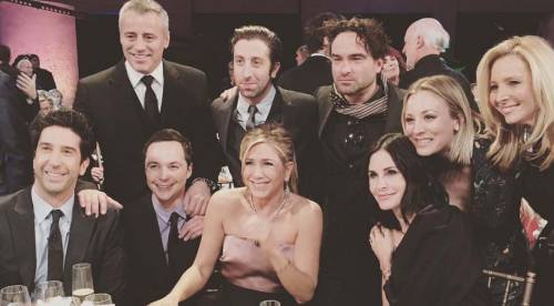 Friends e The Big Bang Theory: gli attori uniti per una sera