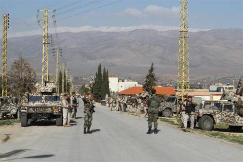 L'esercito libanese respinge i terroristi