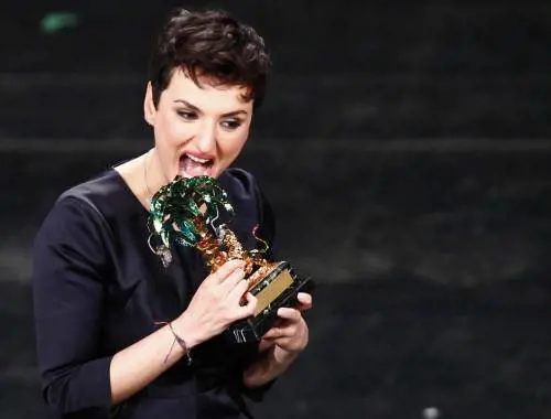 Sanremo, Arisa: "La mia canzone fa schifo"