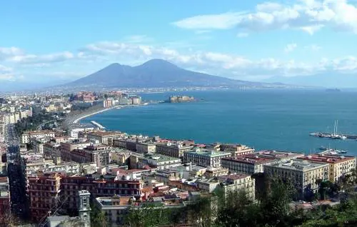 Napoli: ieri, oggi e domani...