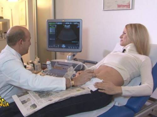 Michelle Hunziker smentisce la sua gravidanza in tv
