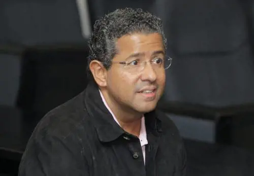 El Salvador, morto l'ex presidente Francisco Flores