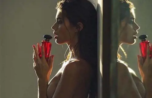 Sara Sampaio nuda su Instagram