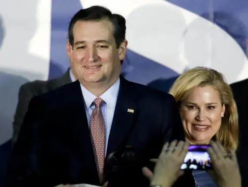 Caucus Iowa, Cruz batte Trump. Finisce pari tra Clinton e Sanders