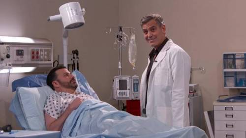 George Clooney torna a essere il dottor Ross: ed è di nuovo E.R.