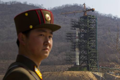 La Corea del Nord lancia un missile a lungo raggio