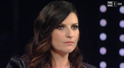 Laura Pausini e l'amarezza per quel ventennale a Sanremo