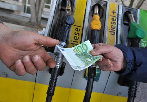 Diesel sopra 2 euro: si impennano ancora i prezzi dei carburanti