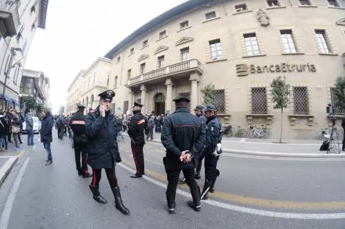 Banca Etruria è insolvente. Gli atti alla procura di Arezzo
