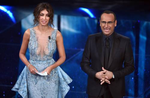 Sanremo, la scaletta della terza serata tra cover e la reunion dei Pooh