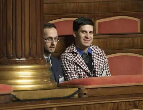Giovanardi sbotta: "Bacio gay in Senato"