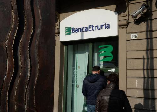 92 anni va in procura contro Banca Etruria