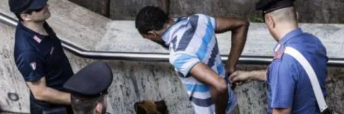 Roma, in tribunale per un furto: ruba il cellulare al suo avvocato