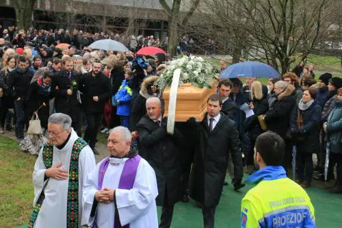 Regeni, è il giorno dei funerali