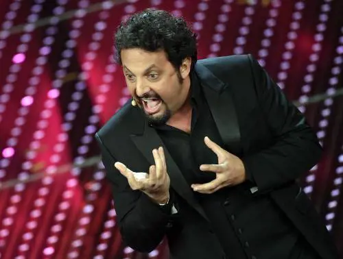 Mazzamauro picchiata sul set, Brignano: "Non commento"
