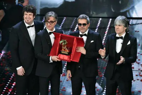 Sanremo, gli Stadio: "Vorremmo andare all'Eurovision, ma non possiamo"