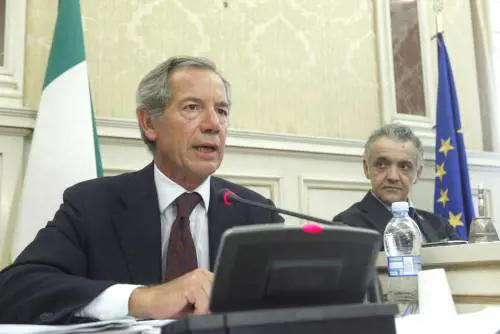 Bertolaso: "Io al Campidoglio, Marchini al Consiglio"