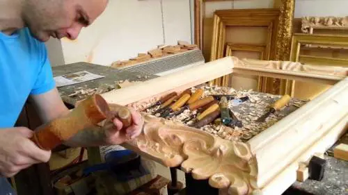 Dai magliai ai corniciai. Così l'artigianato è a rischio estinzione