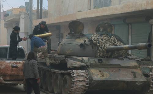 Siria, la minaccia dell'Arabia Saudita: "Putin non riuscirà a salvare Assad"