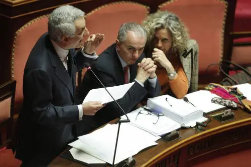 Cirinnà contro Di Battista: "Fai disinformazione"