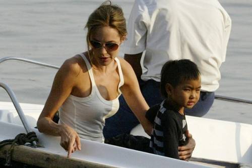Angelina Jolie e i suoi figli: foto