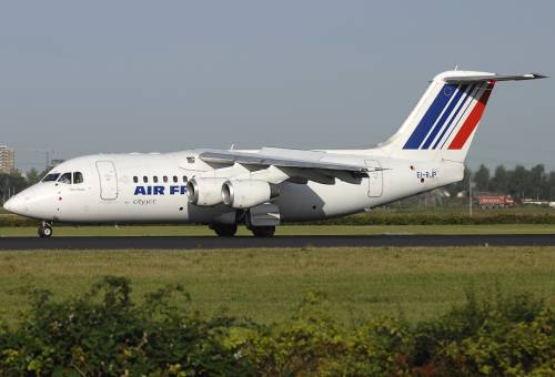 Motore a fuoco, evacuato aereo a Torino Caselle