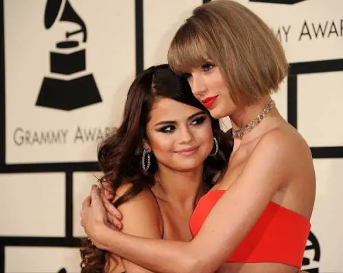 Kanye West insulta Taylor Swift, di nuovo: le foto