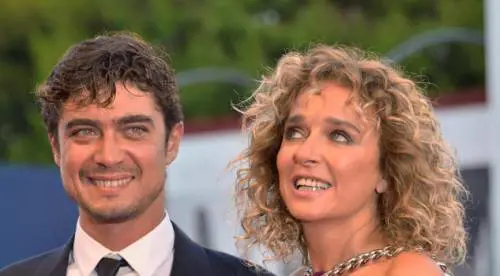 Valeria Golino: smentita la rottura con Riccardo Scamarcio