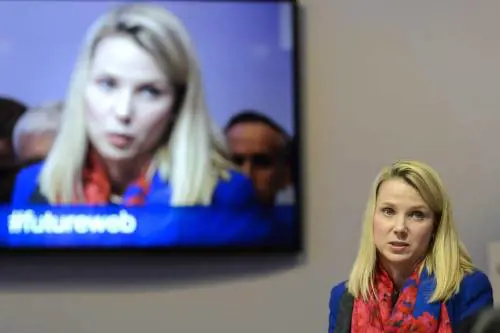 Yahoo cerca un salvatore. Si arrende la nonna del web