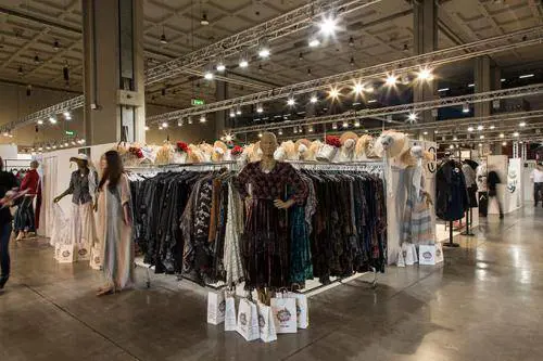 Moda, a Mipap, sfila il bello del prêt-à-porter donna e Super esalta gli accessori
