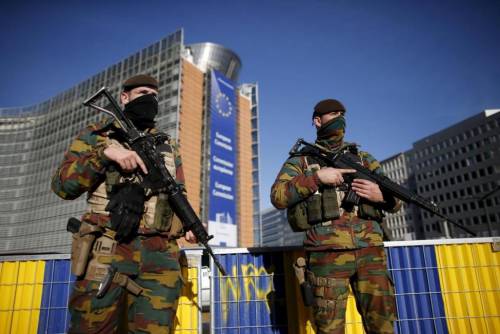 Il Belgio demolisce Schengen: controlli al confine con la Francia