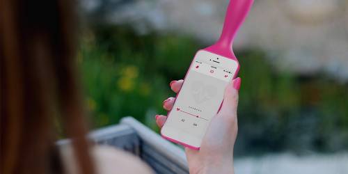 Izivibe, l'accessorio che trasforma lo smartphone in un vibratore