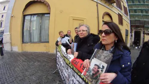 Quei caduti italiani di "serie b" a cui lo Stato non dà neanche una medaglia