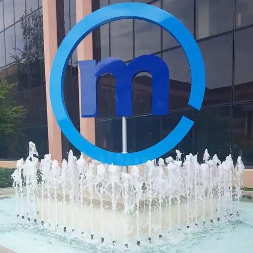Doris paga il conto con iPhone Mps insegue e lancia la filiale 3D