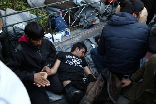 Due migranti provano a impiccarsi nel centro di Atene