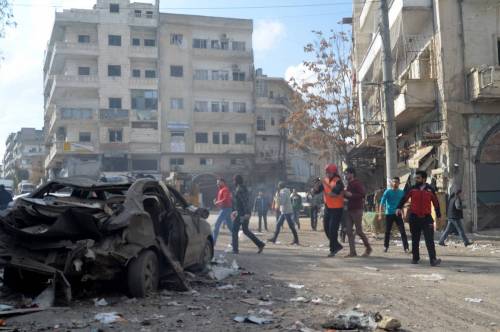 Siria, la fragile tregua. Scoppia autobomba. I turchi bombardano i curdi
