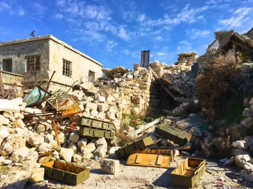 Viaggio tra corpi smembrati di una guerra senza vincitori