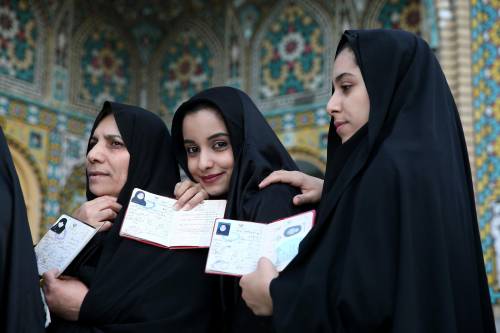 L'Iran vota il cambiamento ma la democrazia  è lontana