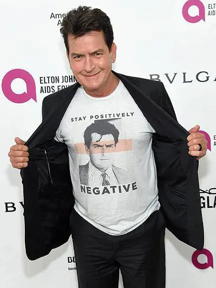 Charlie Sheen e l'HIV: "Siate positivamente negativi"