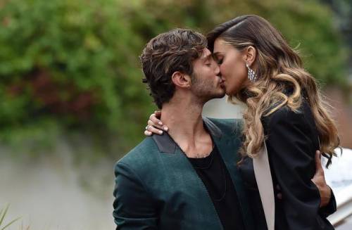 Stefano De Martino: bacio in tv con Belen Rodriguez?