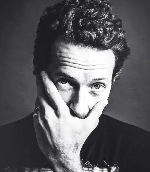 Chris Martin: dal divorzio con Gwyneth Paltrow alla rinascita