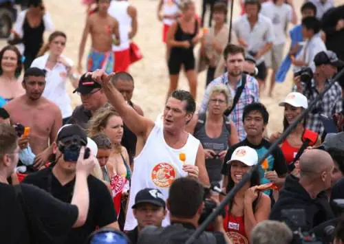 Baywatch, dalla serie TV al film: il grande ritorno di David Hasselhoff