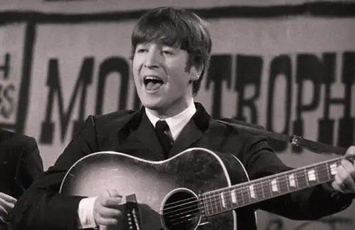 L'autografo di Lennon oggi vale il doppio di quello di Beethoven