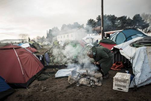 Migranti, Roma e Berlino all'Ue: "Unificare il sistema di registrazione"