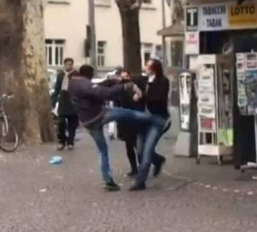 "Dammi le sigarette o ti stupro" .La violenza choc dell'immigrato