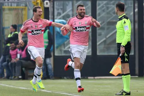 Barzagli serve il tiramisù Il muro Juve fa anche gol