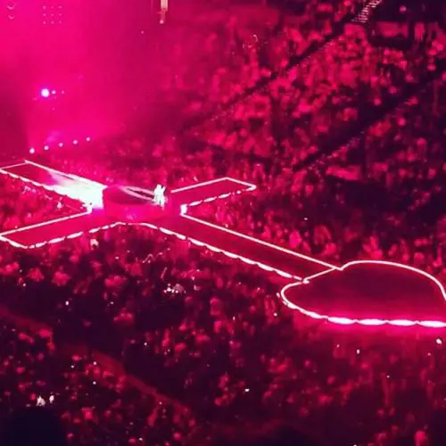Croci e suore osé: ecco il Rebel Art Tour di Madonna 