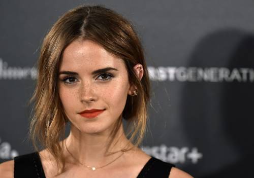 Emma Watson: "Quando ho compiuto 18 anni mi facevano foto sotto la gonna"