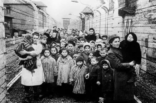 Una sentenza storica: "La Germania paghi per le vittime dei nazisti"